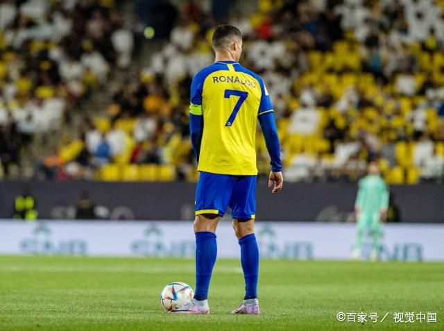 男女打扑克
