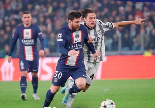 娇妻玩4p被3个男人玩4p