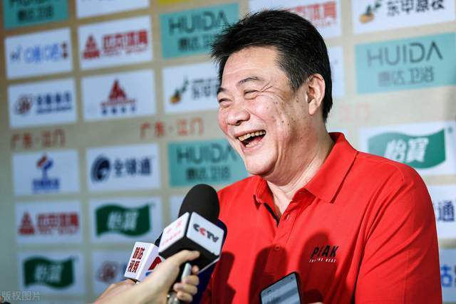 女教师夹震蛋上课被老师发现